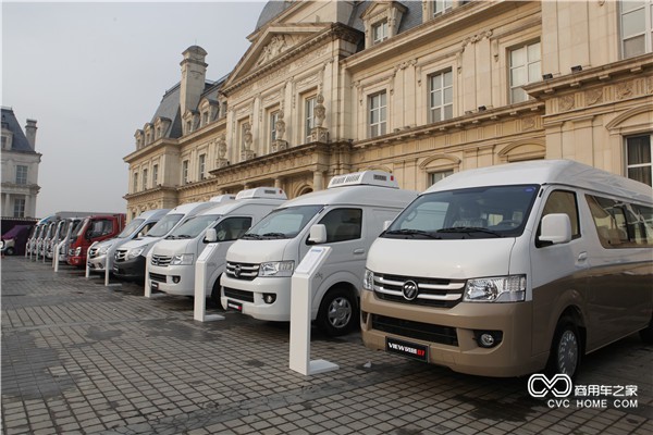 福田商務汽車系列展示產品.JPG